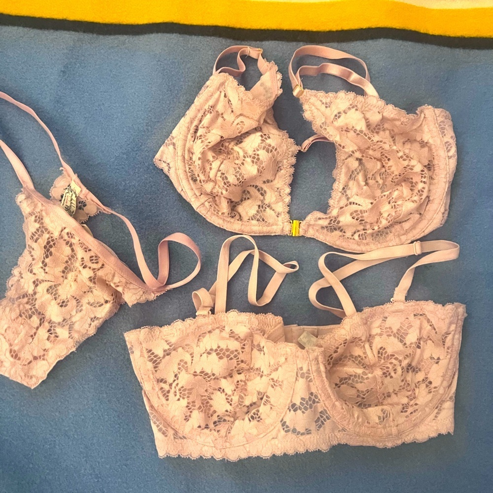 Free peoples intimates | 3 pc. Pink lace set (2 bra-34d, one thong-med); NWOT